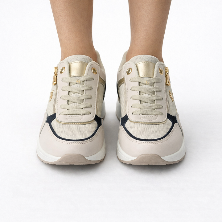 Elara Chelsea LightStep