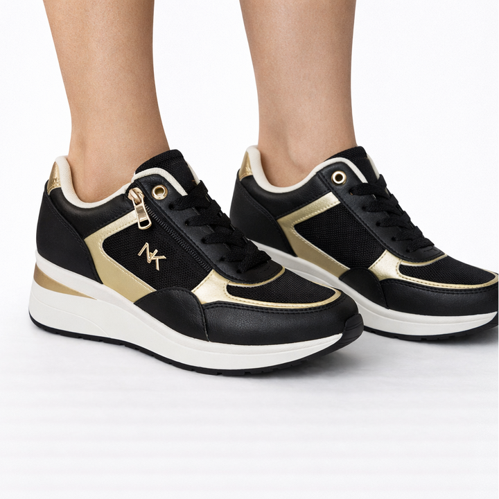 Elara Chelsea LightStep