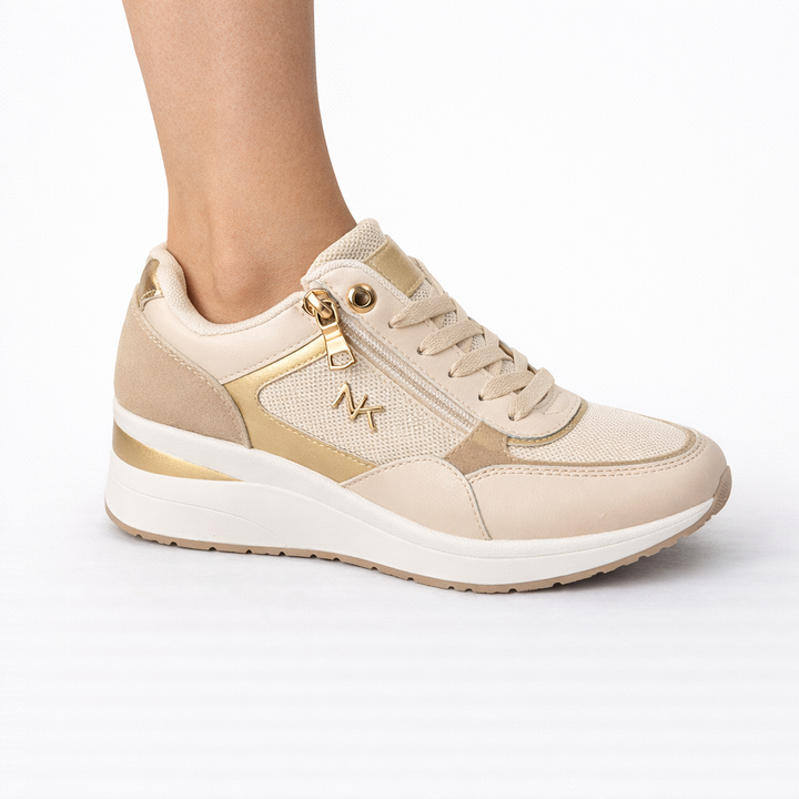 Elara Chelsea LightStep