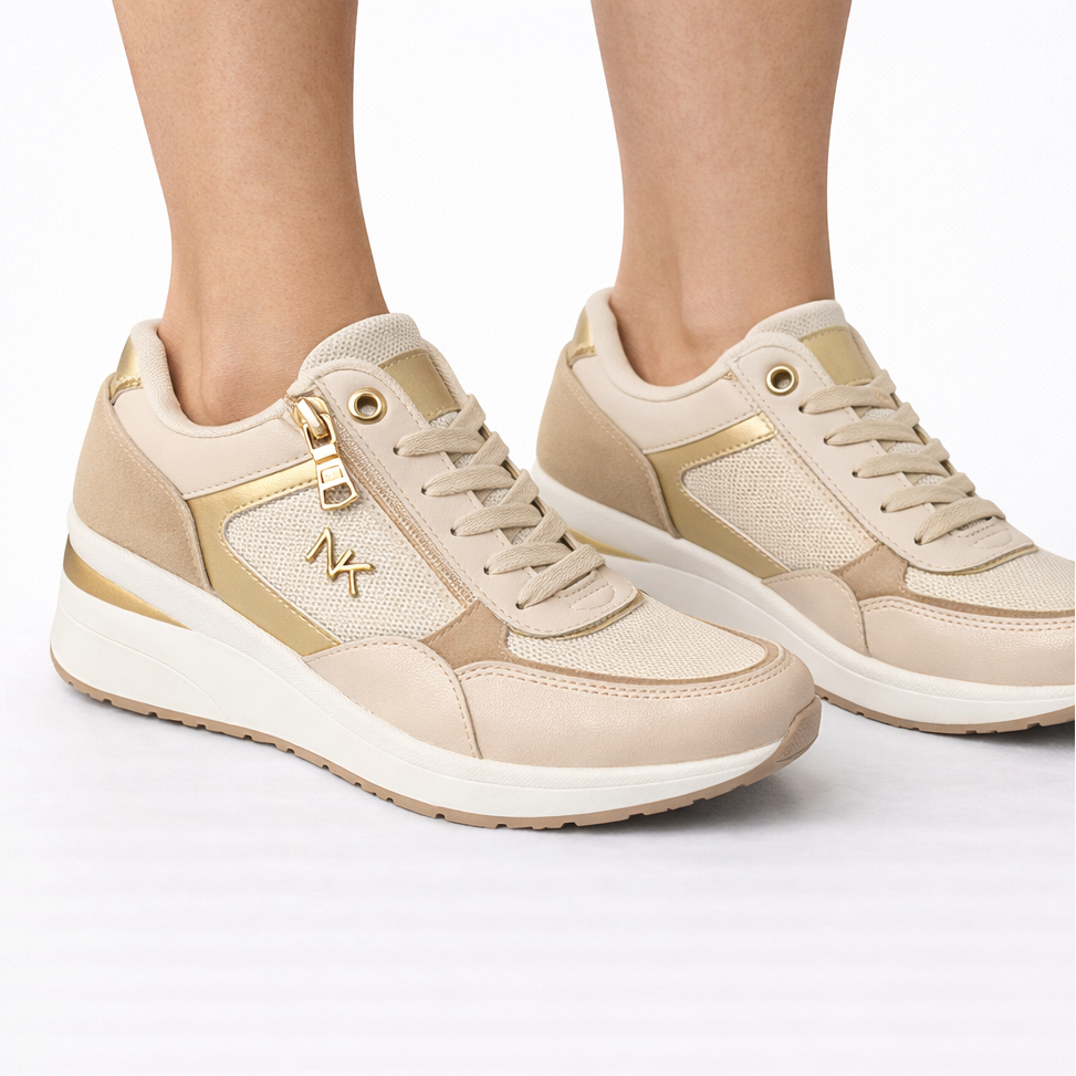 Elara Chelsea LightStep